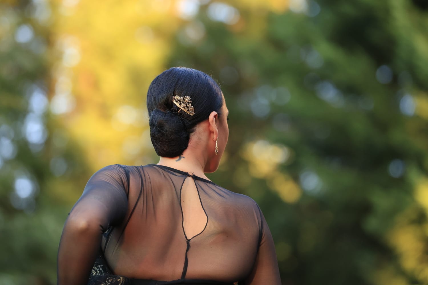 Los Jardines de Santo Domingo se llenan de arte con el espectáculo Extractos de Querencia