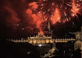 'Salamanca siente la pólvora' ilumina el cielo con sus fuegos artificiales