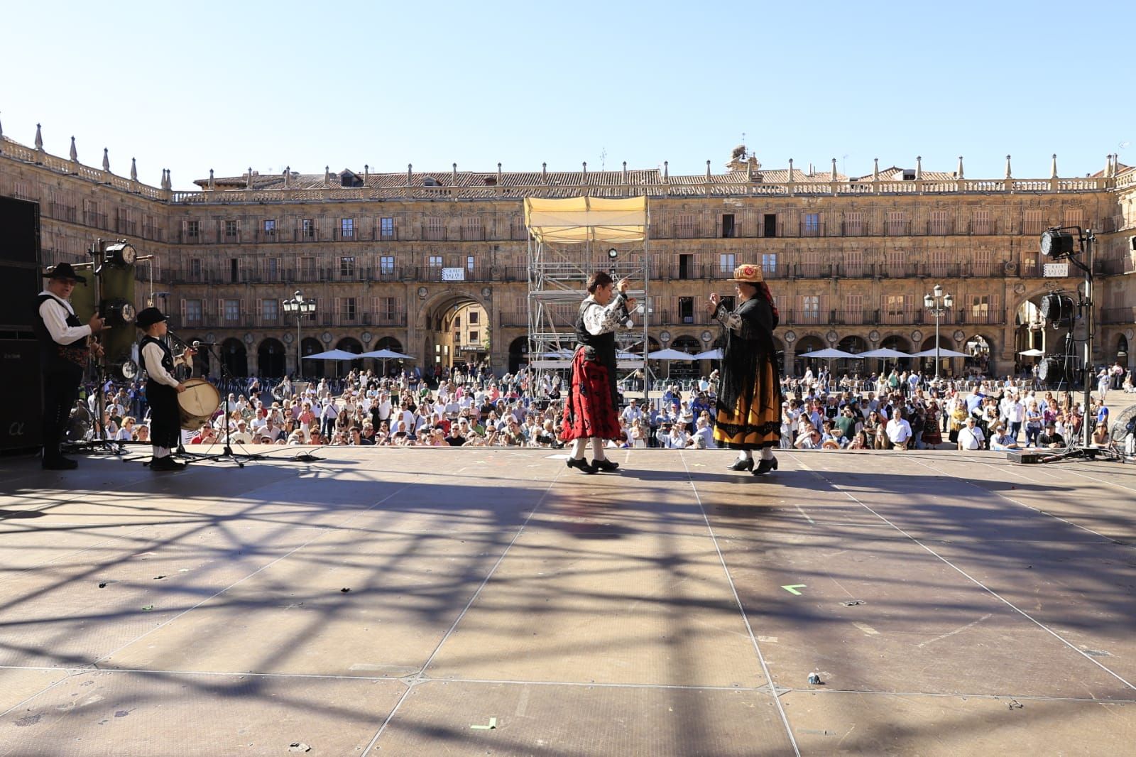 Los charros se reunen en torno a la tradición en el Día del Tamborilero en Salamanca