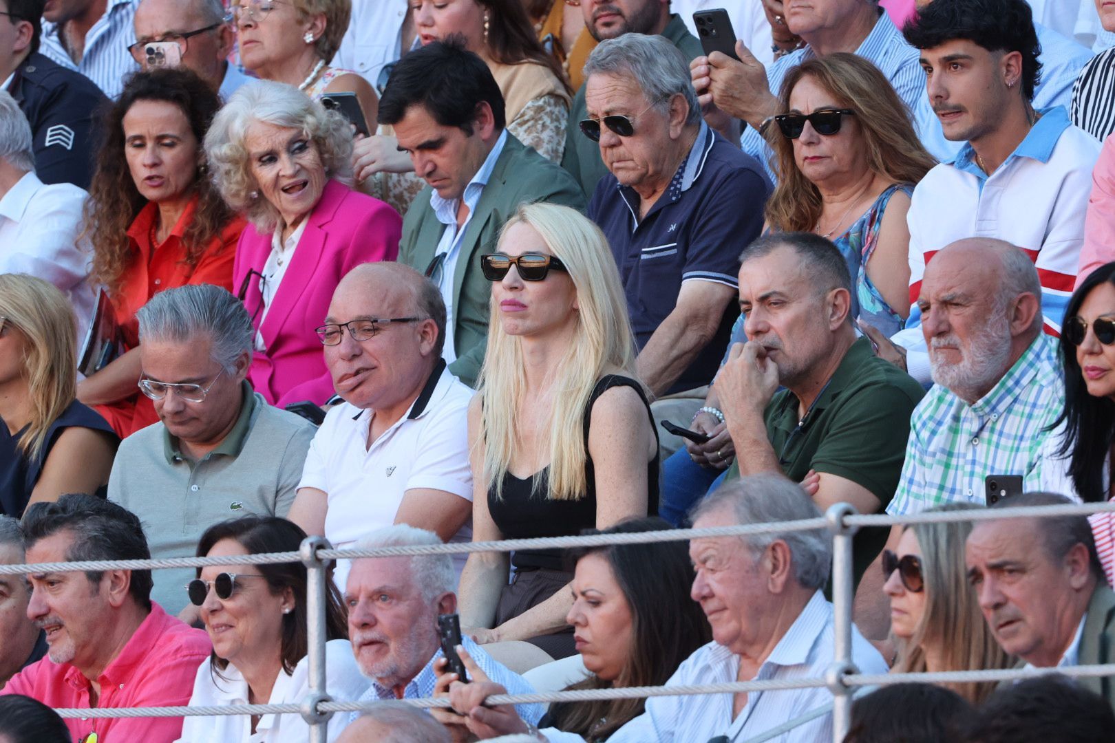 Puerta grande para Emilio de Justo con toro indultado en el cuarto de la tarde