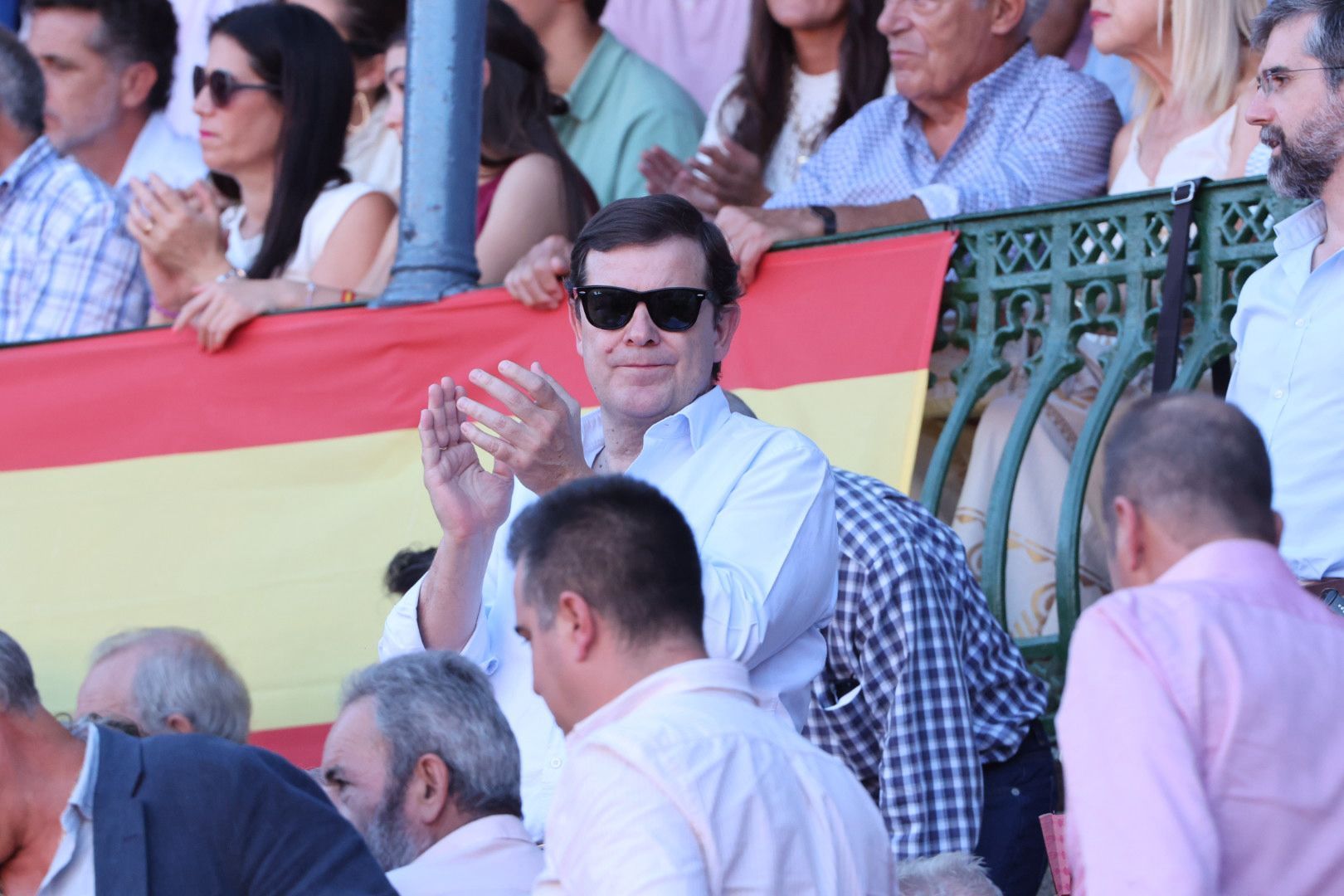 Puerta grande para Emilio de Justo con toro indultado en el cuarto de la tarde