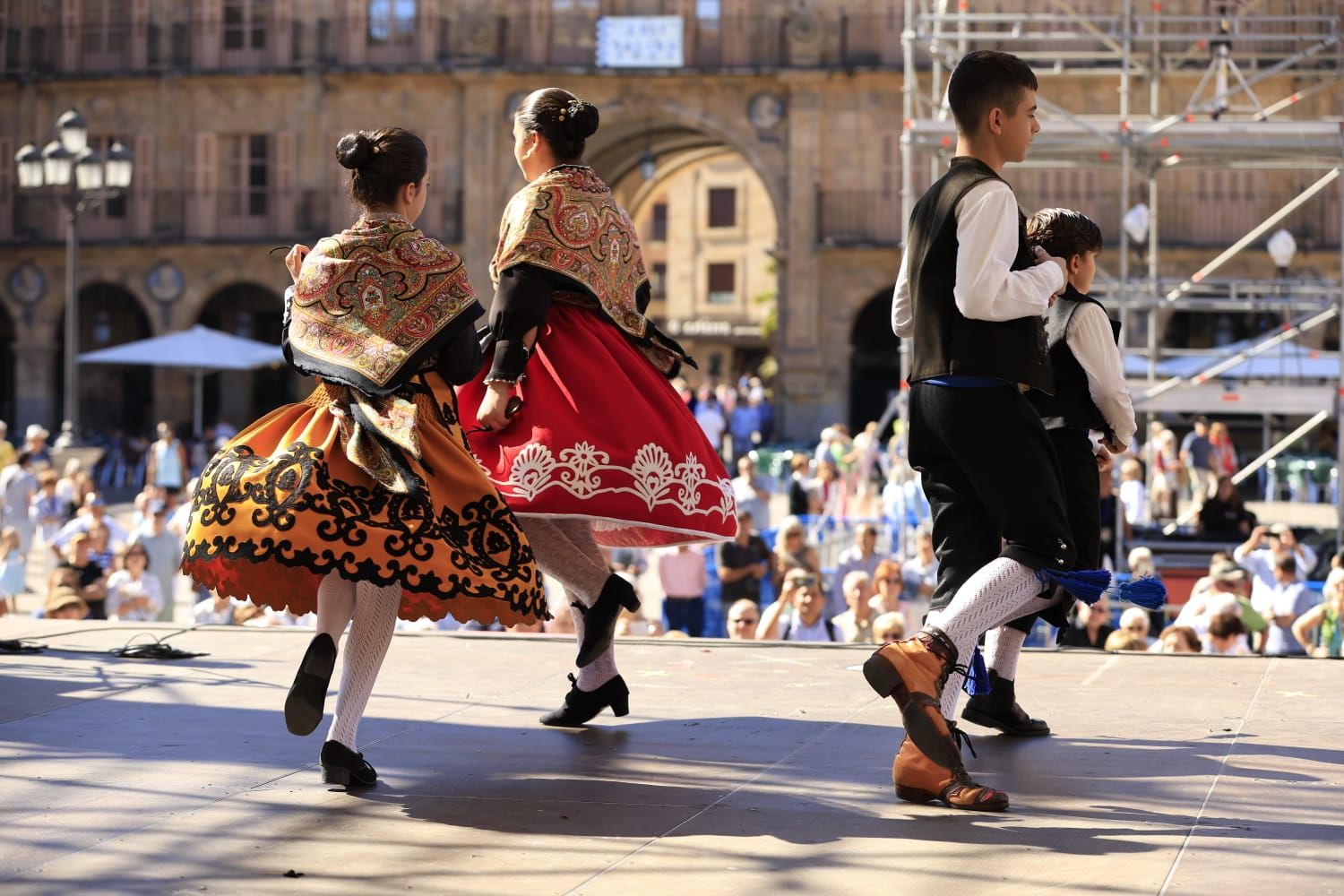 Los charros se reunen en torno a la tradición en el Día del Tamborilero en Salamanca