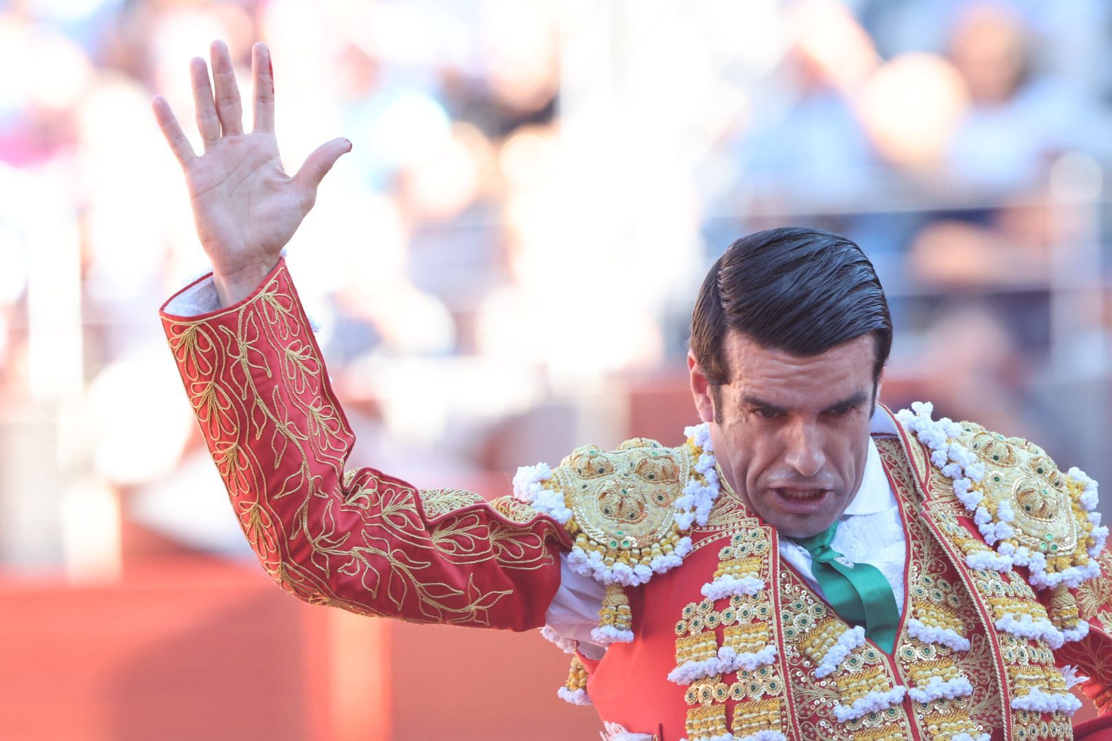 Puerta grande para Emilio de Justo con toro indultado en el cuarto de la tarde
