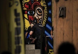 Policía Nacional de Salamanca en un cacheo en una imagen de archivo.