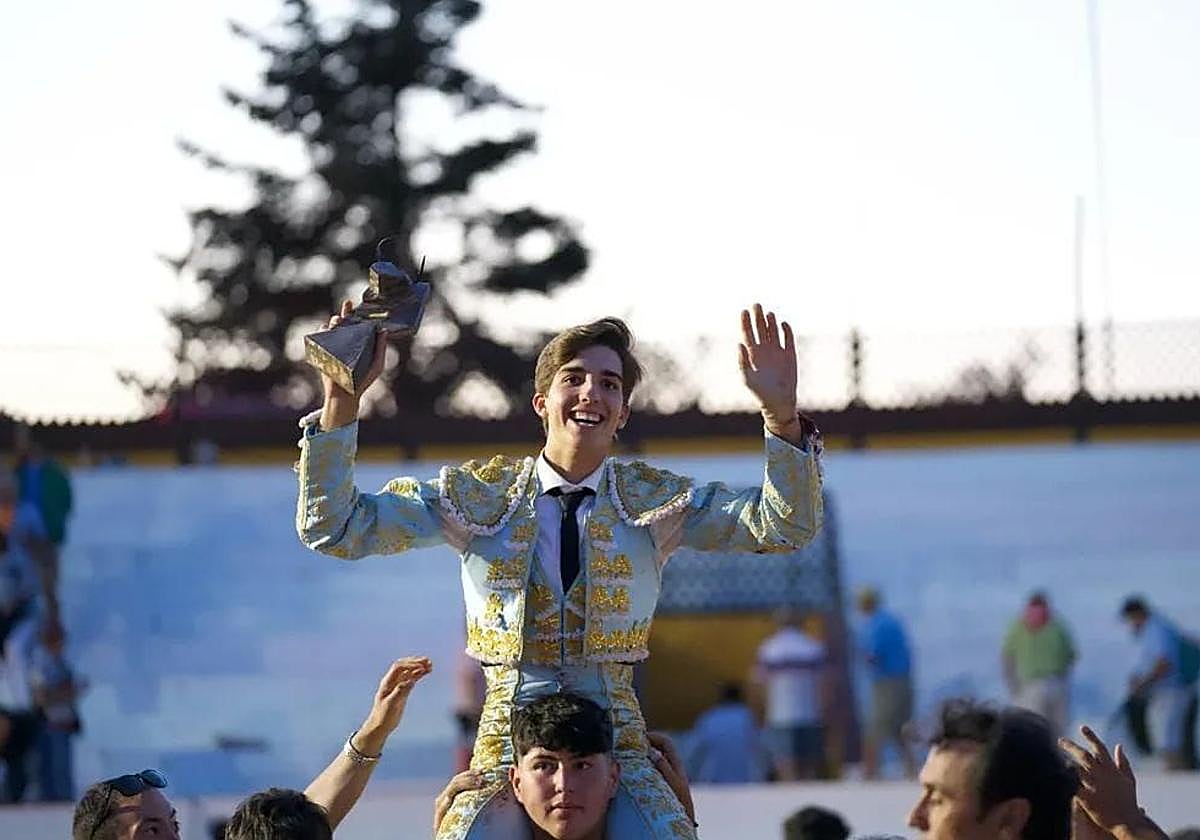 Julio Norte, tras resultar triunfador del Circuito de Novilladas de Castilla y León.