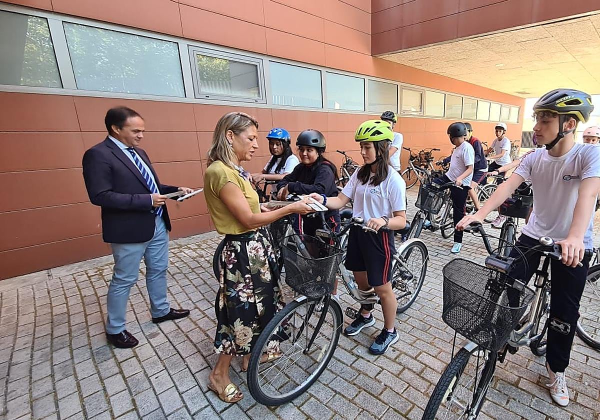 María José Coca y Ángel Molina en la Semana de la Movilidad.