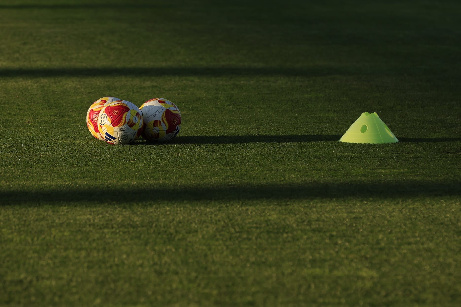 En imágenes, el entrenamiento del primer equipo de Unionistas a las órdenes del entrenador del Juvenil A