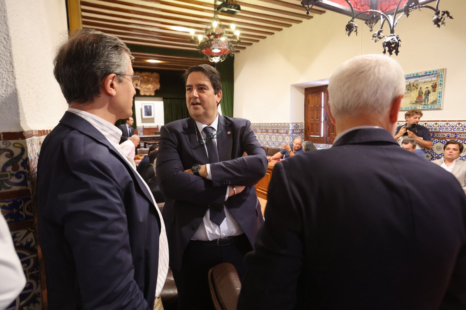 La Cámara designa al presidente que deberá convocar elecciones