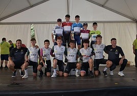 Foto con todos los componentes del Caja Rural de Salamanca - EKT.