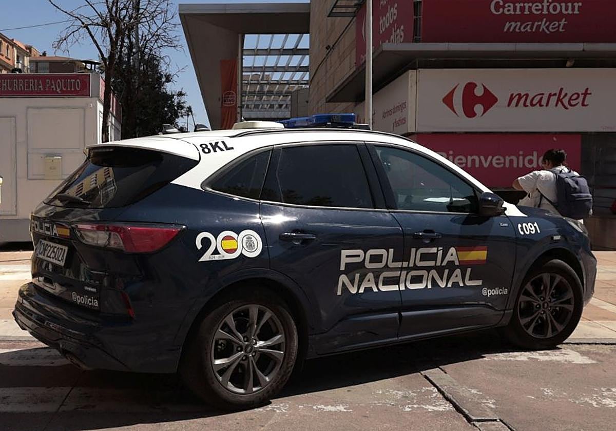 Ccohe de la policía nacional en una imagen de archivo.