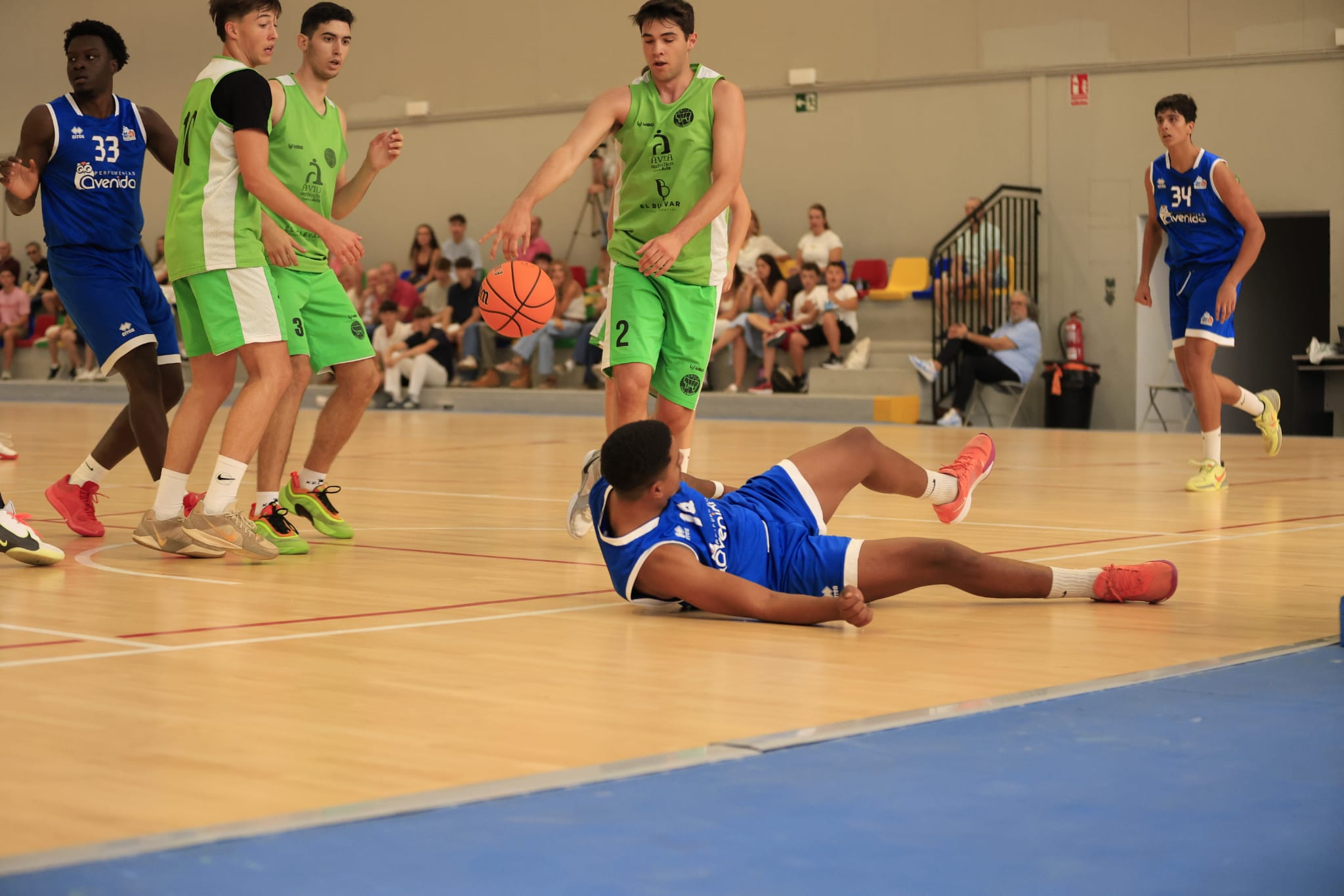 En imágenes, la victoria del Avenida Xoborg ante el Óbila Basket