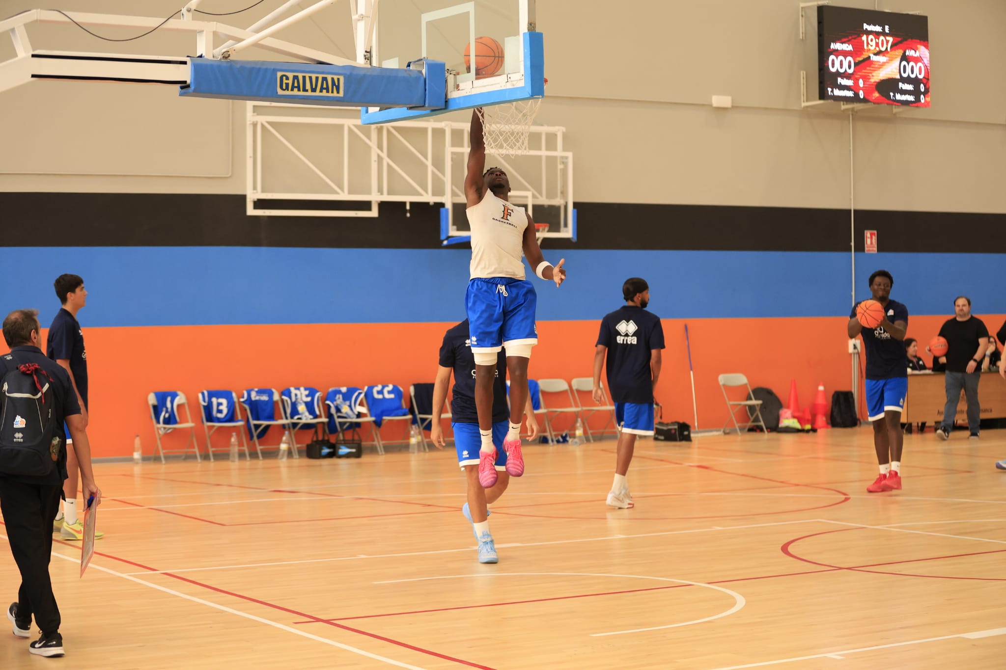 En imágenes, la victoria del Avenida Xoborg ante el Óbila Basket