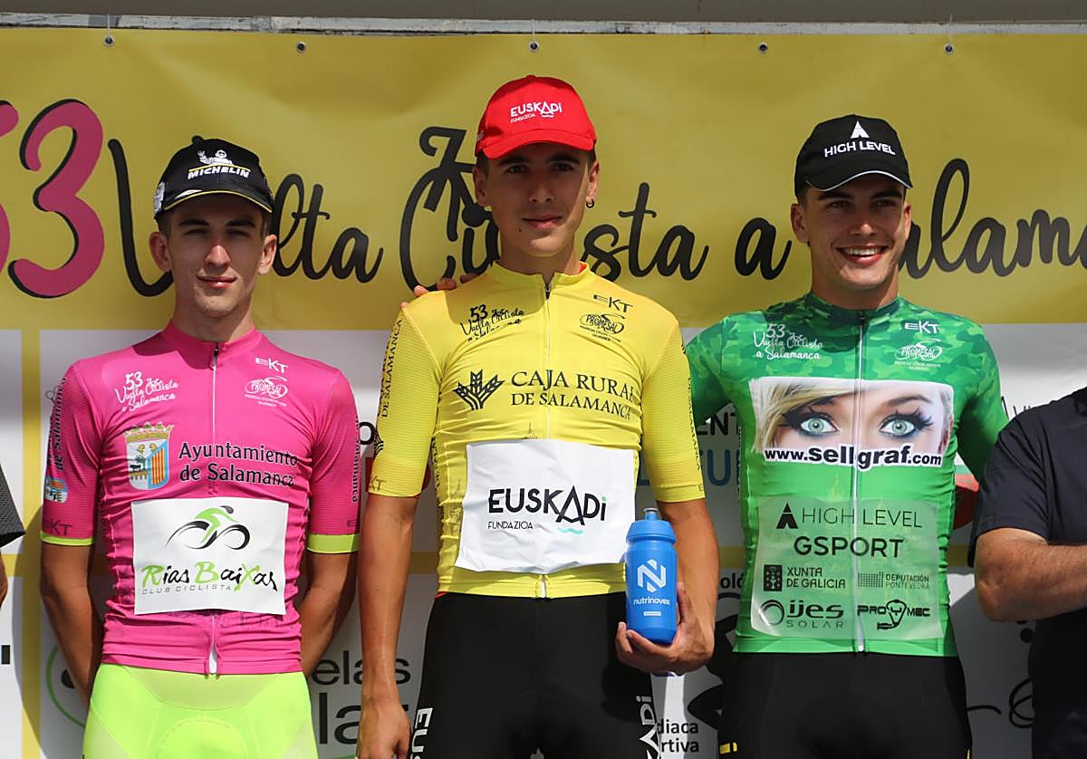 El pódium tras la segunda etapa disputada