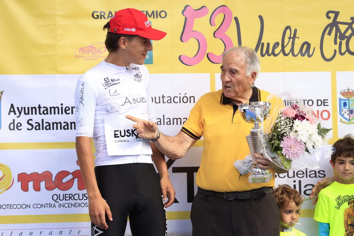 Gari Ugarte se lleva la crono en la capital y es el nuevo campeón de la Vuelta a Salamanca