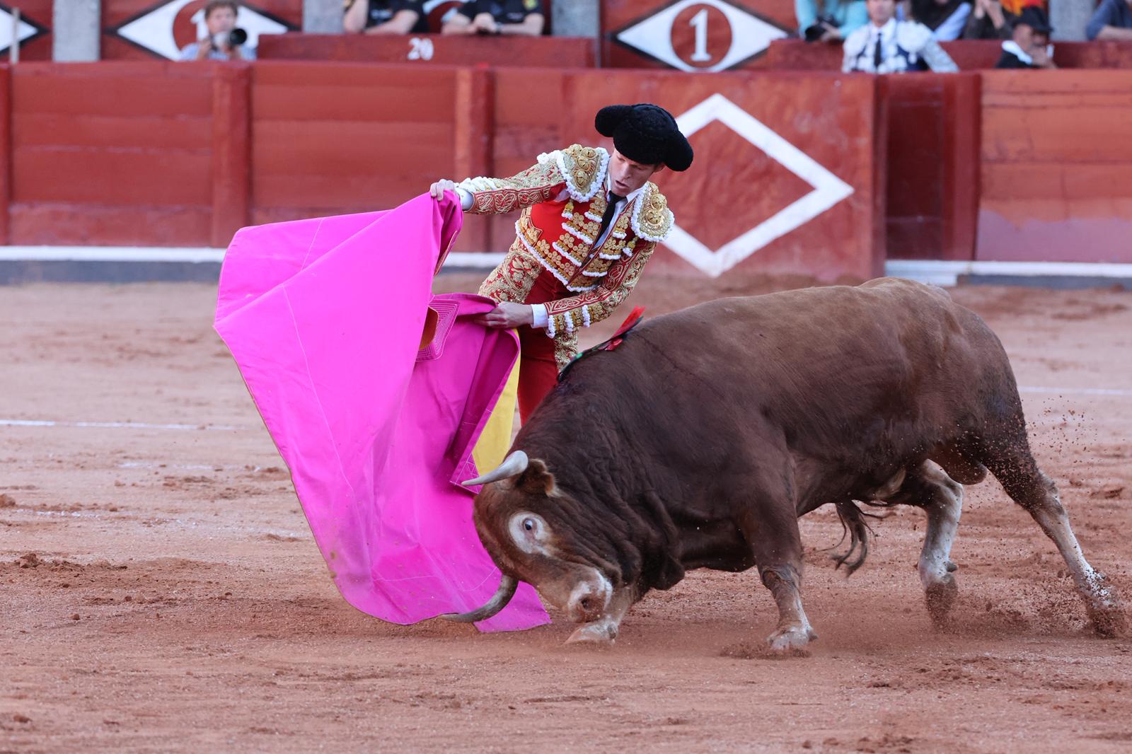La Glorieta se queda sin puerta grande y Morante se va de vacío