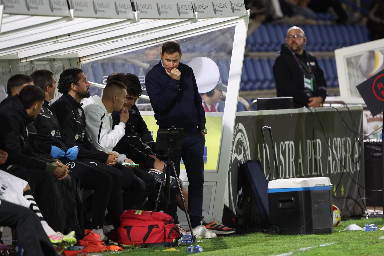 Unionistas remonta al Real Avilés y consigue los tres primeros puntos de la temporada