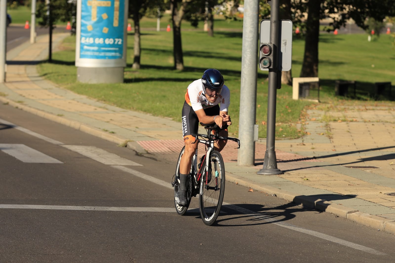 Gari Ugarte se lleva la crono en la capital y es el nuevo campeón de la Vuelta a Salamanca