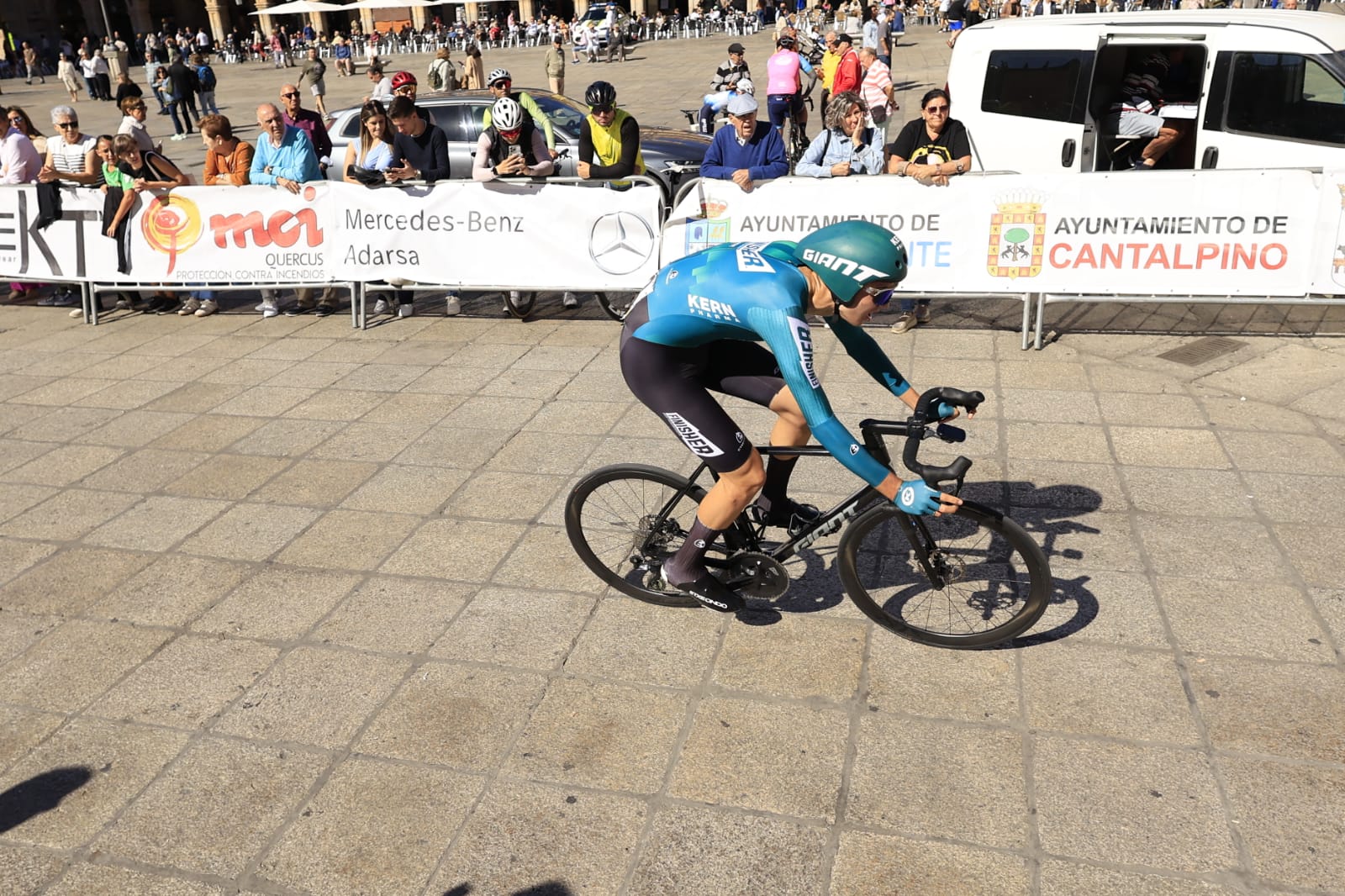 Gari Ugarte se lleva la crono en la capital y es el nuevo campeón de la Vuelta a Salamanca