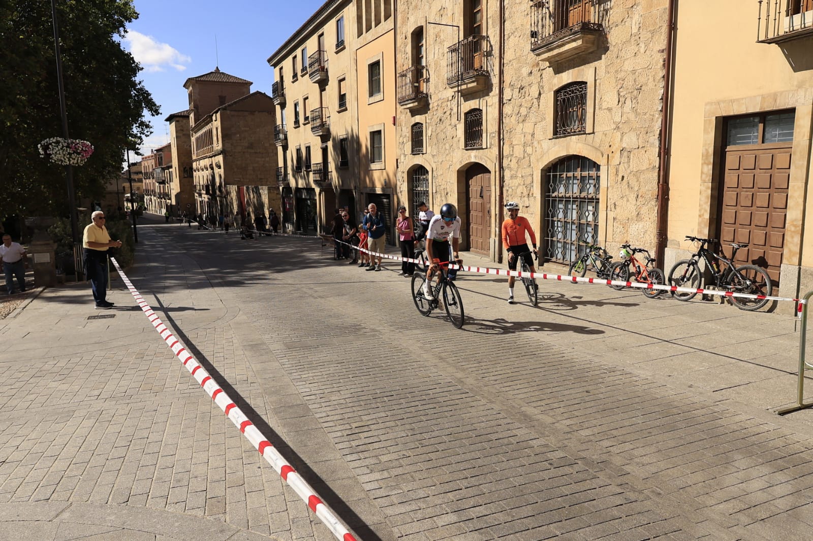 Gari Ugarte se lleva la crono en la capital y es el nuevo campeón de la Vuelta a Salamanca