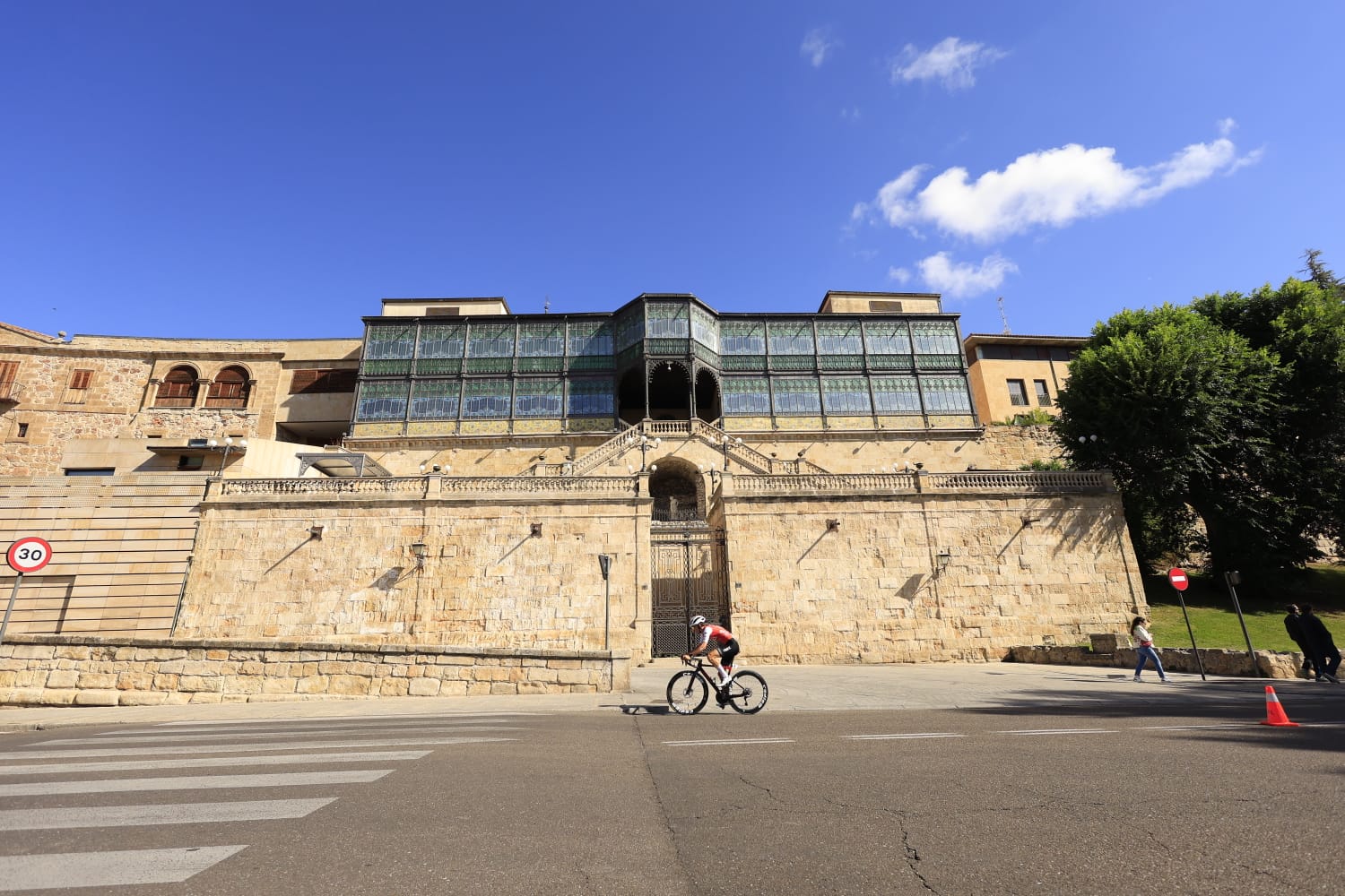 Gari Ugarte se lleva la crono en la capital y es el nuevo campeón de la Vuelta a Salamanca