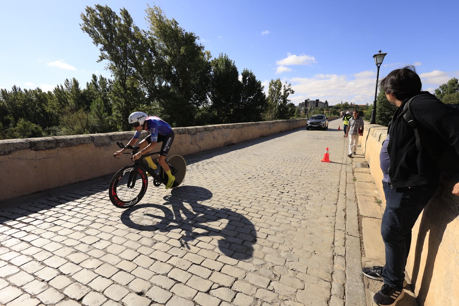 Gari Ugarte se lleva la crono en la capital y es el nuevo campeón de la Vuelta a Salamanca