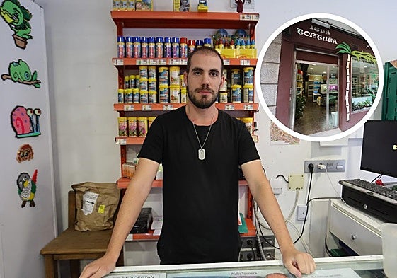 Óscar Bravo, trabajador de Isla Mascotas.