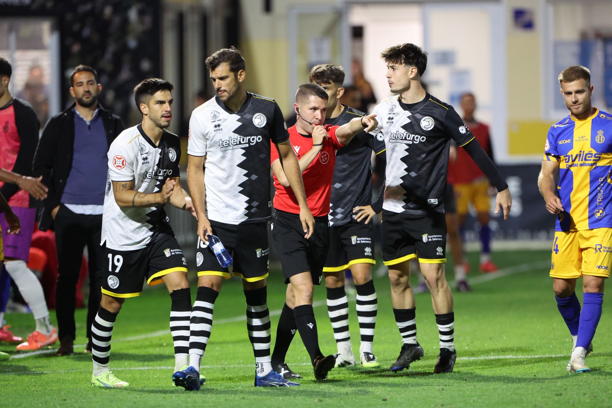 Unionistas remonta al Real Avilés y consigue los tres primeros puntos de la temporada