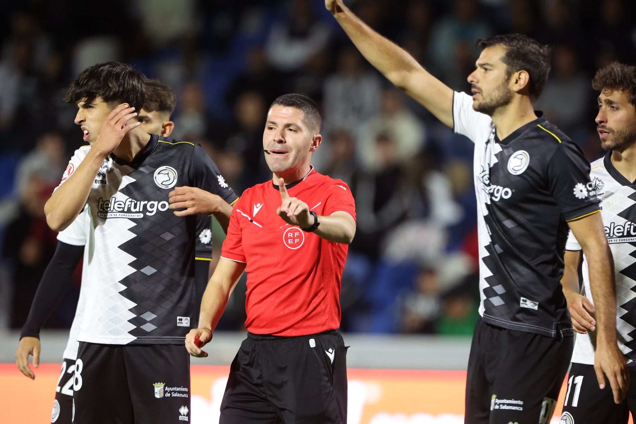 Unionistas remonta al Real Avilés y consigue los tres primeros puntos de la temporada