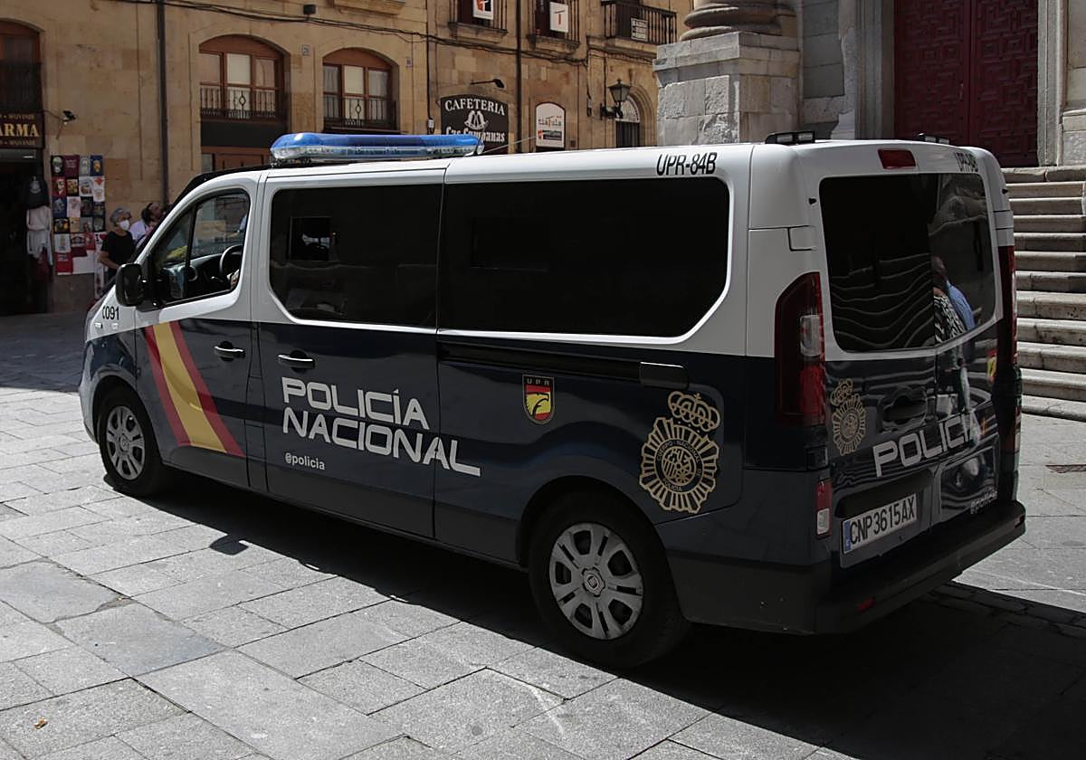 Furgón de Policía Nacional