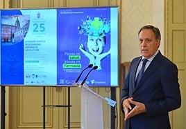 El alcalde de Salamanca, Carlos García Carbayo, en la presentación del encuentro.