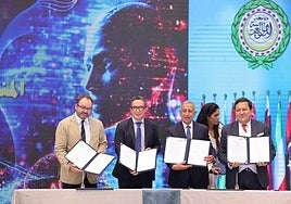 Muestra del acuerdo firmado entre la USAL y la Academia Árabe de las Ciencias.