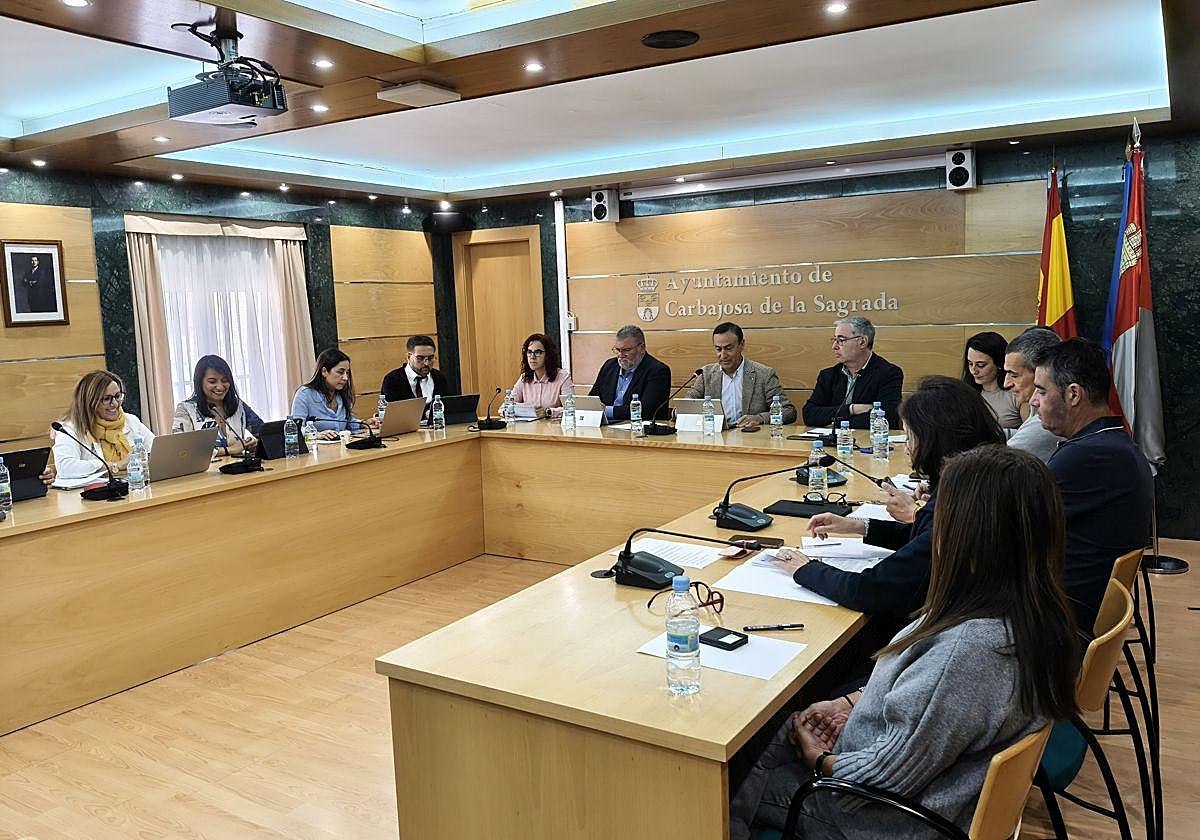 Pleno en el Ayuntamiento de Carbajosa.