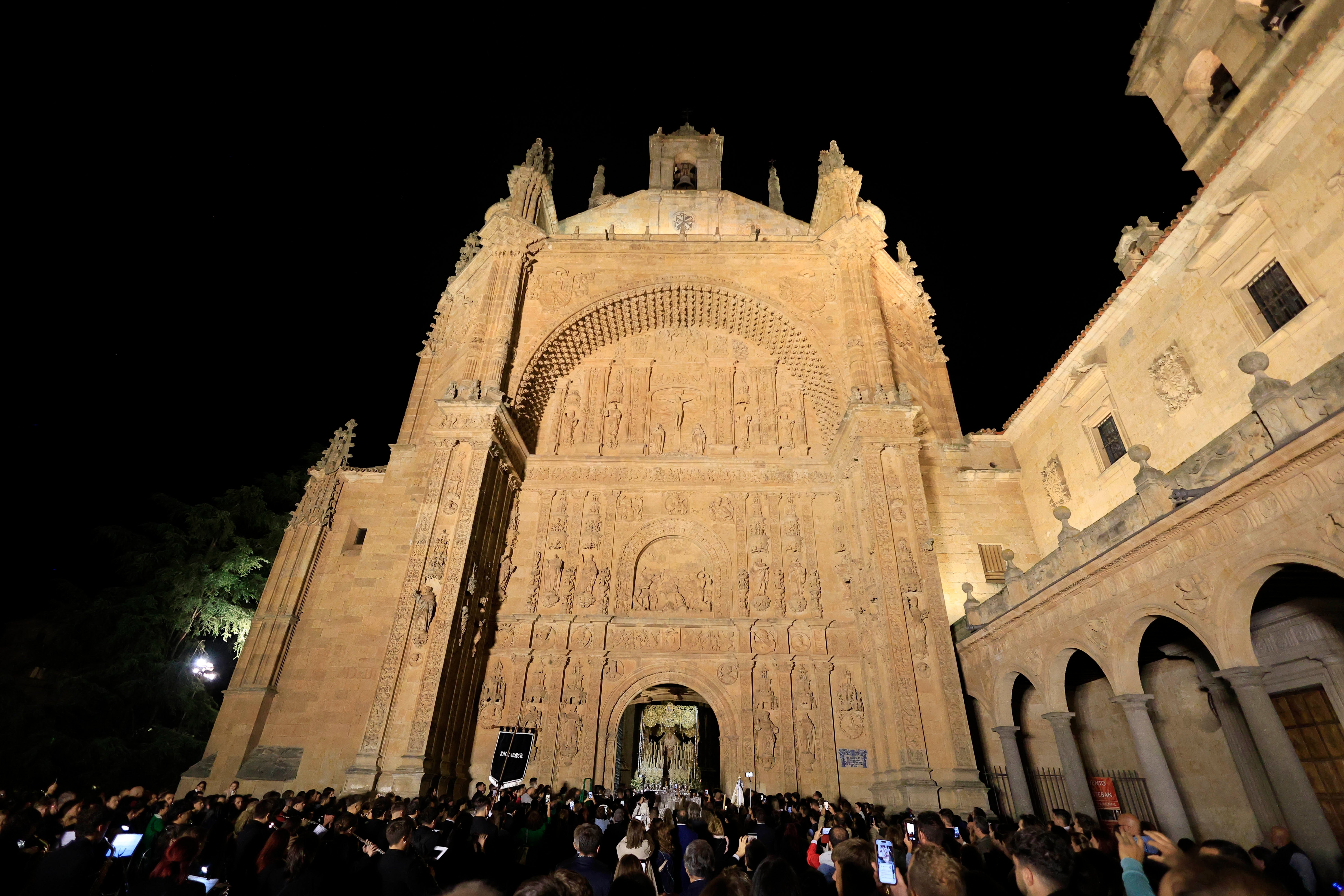 La procesión extraordinaria de la Esperanza, en imágenes
