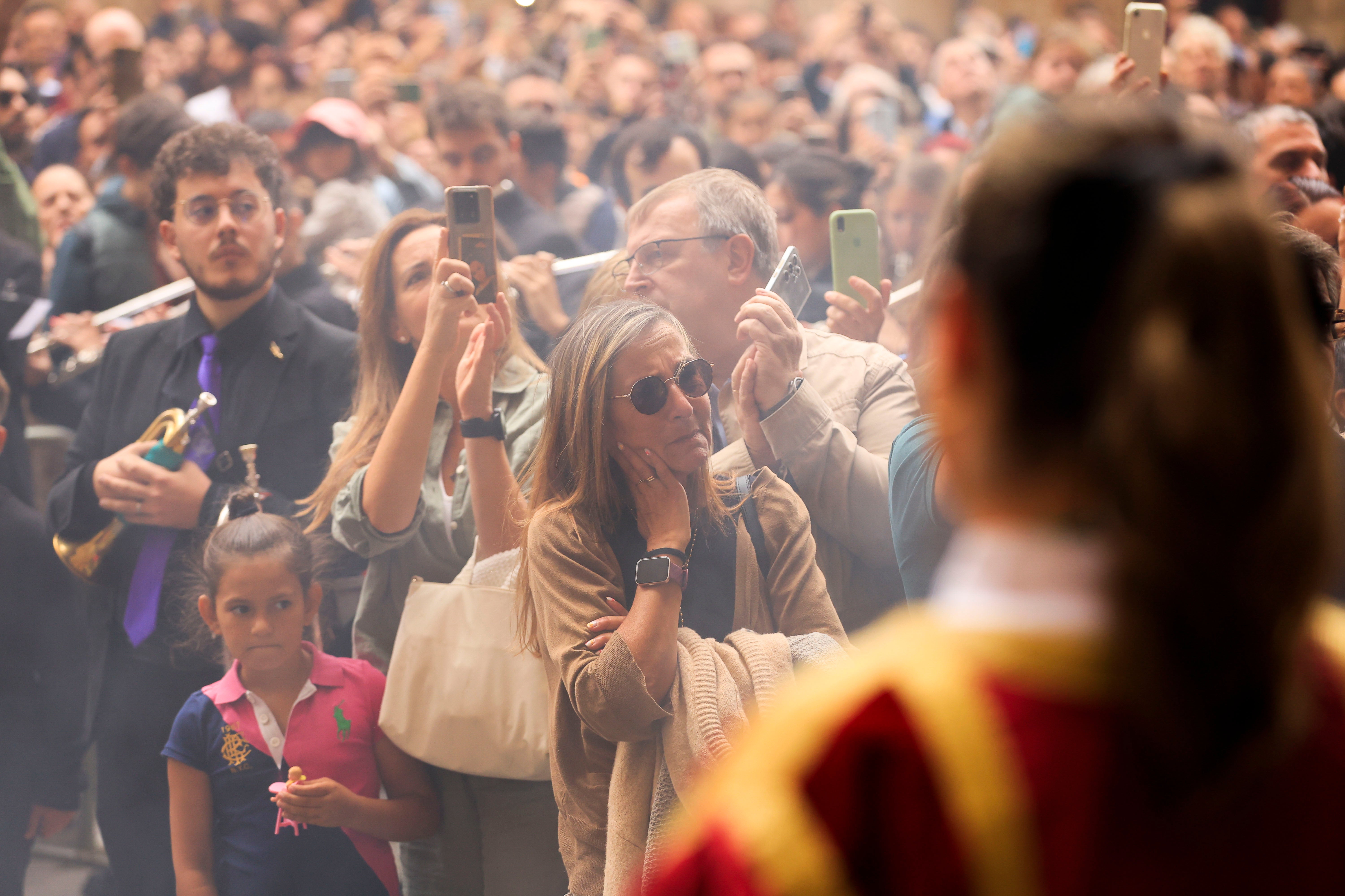 La procesión extraordinaria de la Esperanza, en imágenes