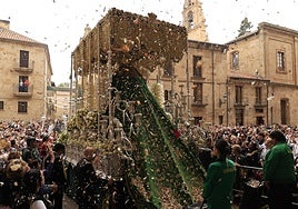 La procesión extraordinaria de la Esperanza, en imágenes