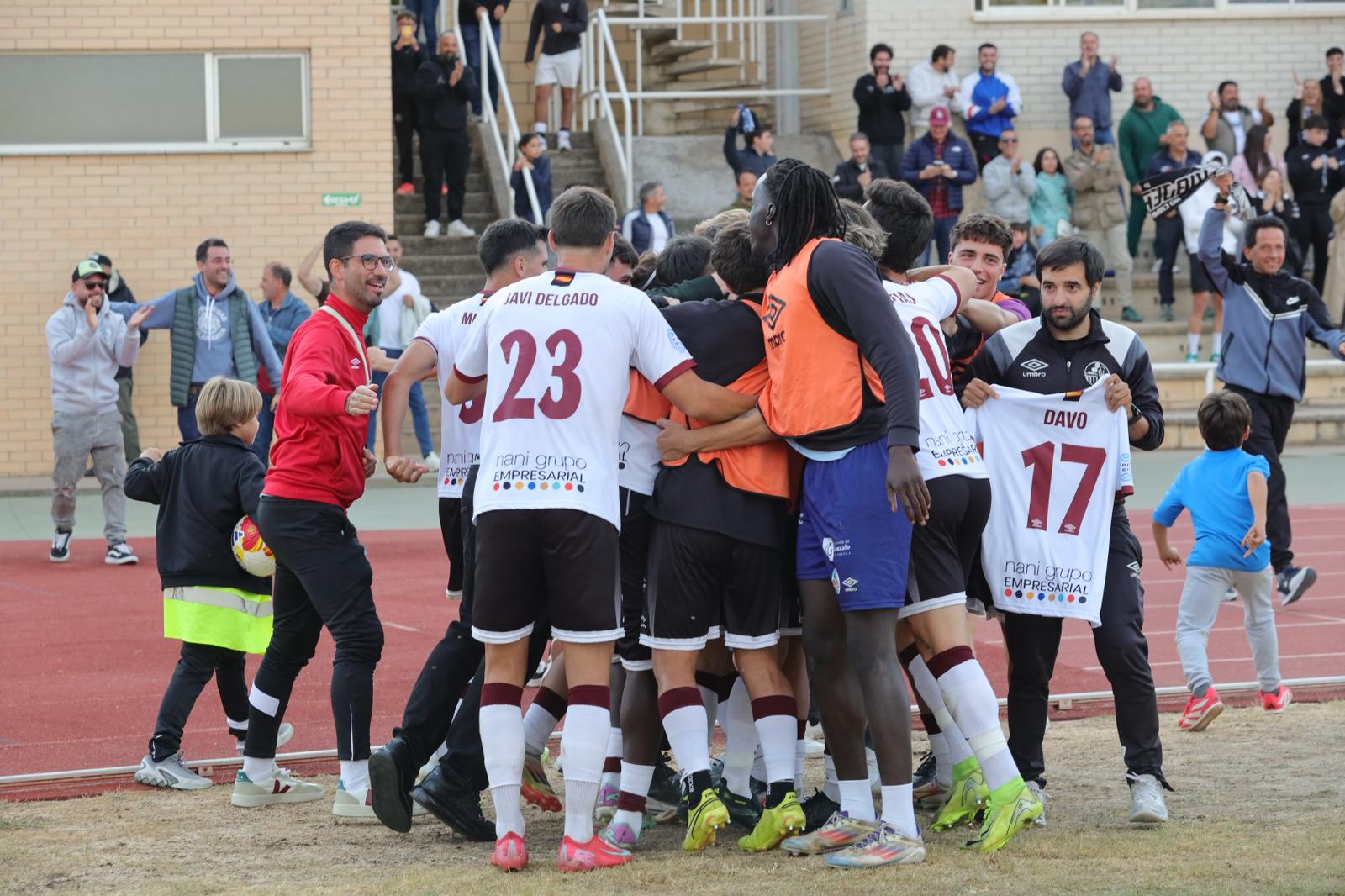 El Salamanca CF UDS vence al Ourense con un gol en el descuento