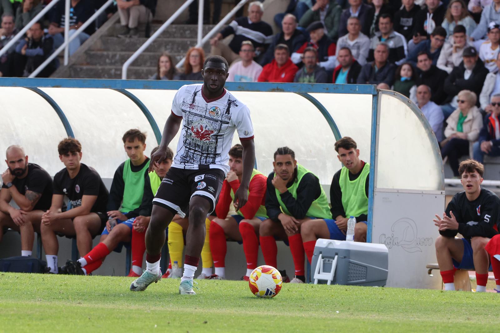 El Salamanca CF UDS vence al Ourense con un gol en el descuento