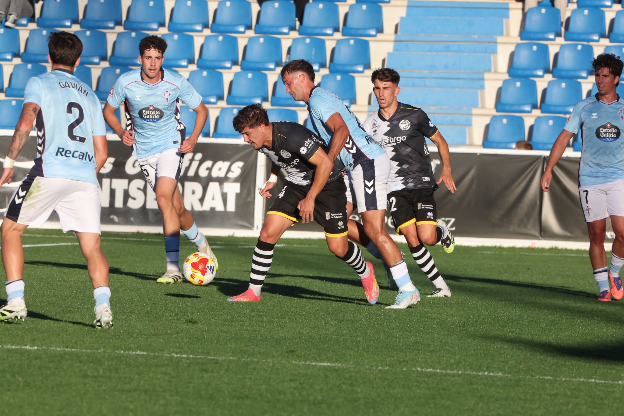 El partido entre Unionistas de Salamanca y Celta B, en imágenes