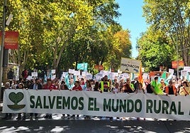 Comienzo de la manifestación 'Salvemos el mundo rural agradedido'.