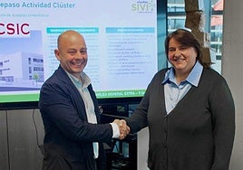 Momento del acuerdo entre el Clúster SIVI y el CSIC.