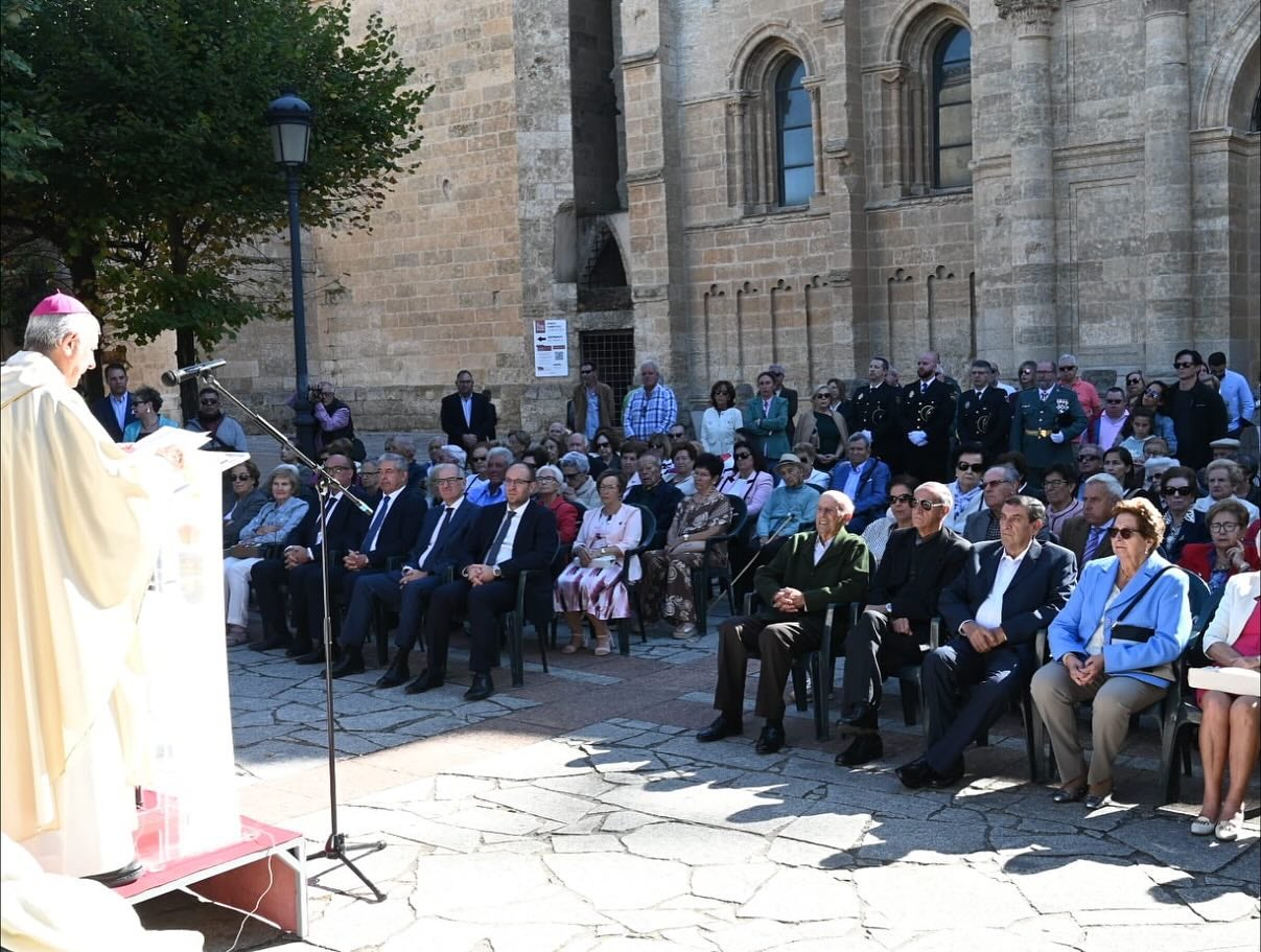Salamanca y la provincia se vuelcan con la Guardia Civil en el Día del Pilar