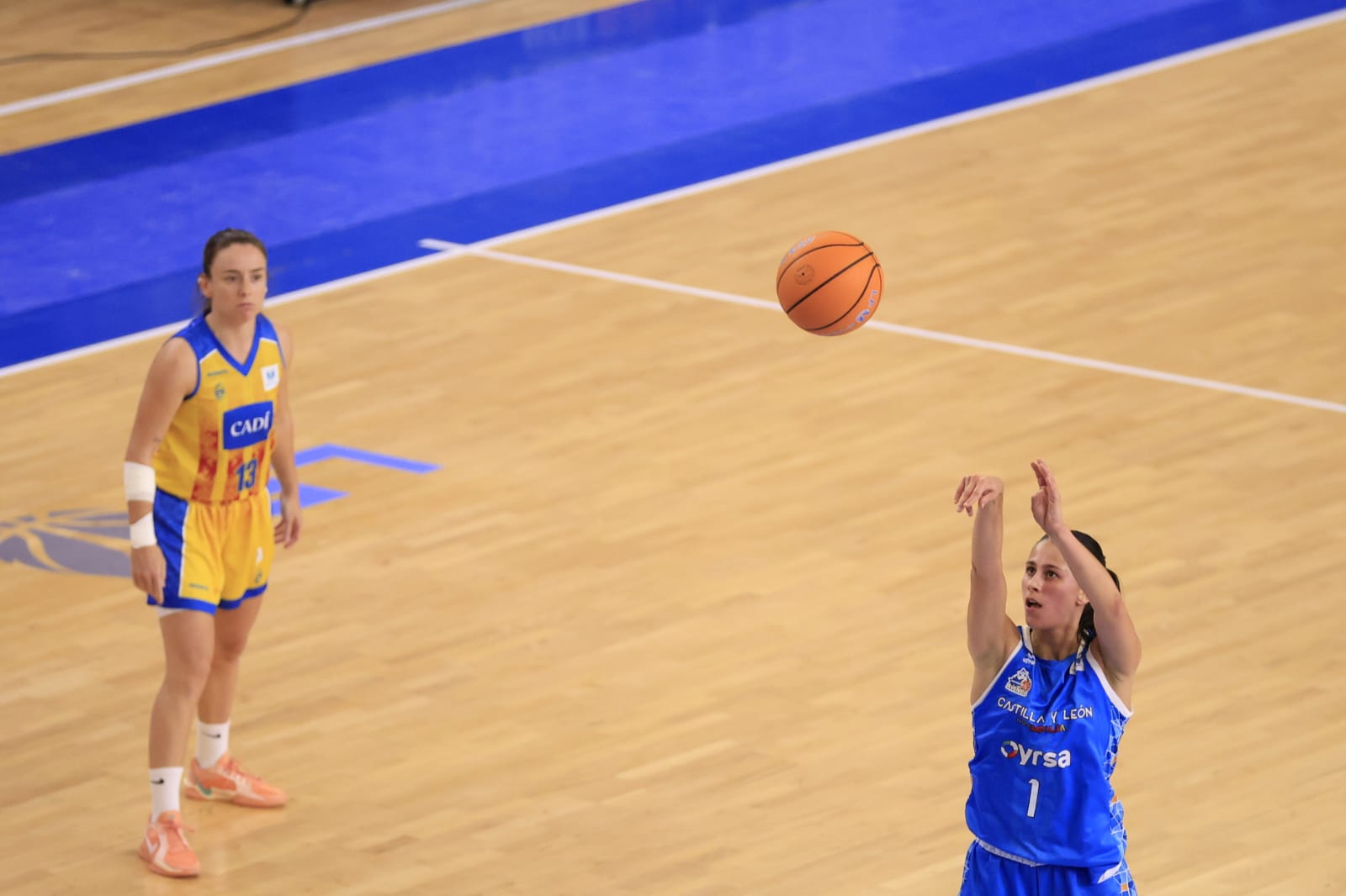 El partido entre Avenida y el Cadí La Seu, en imágenes