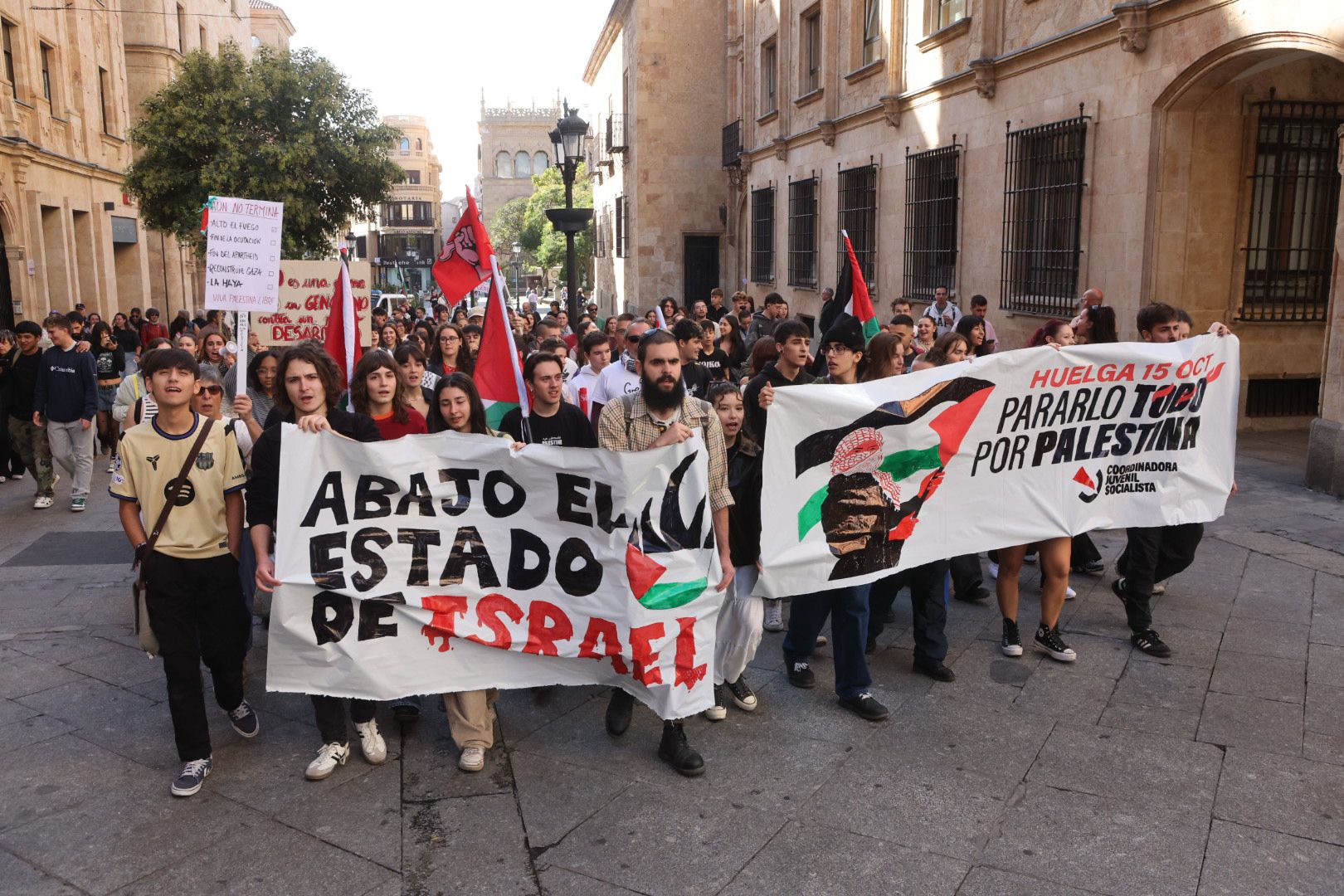 La Huelga General en apoyo a Palestina se hace escuchar en Salamanca y corta la Gran Vía