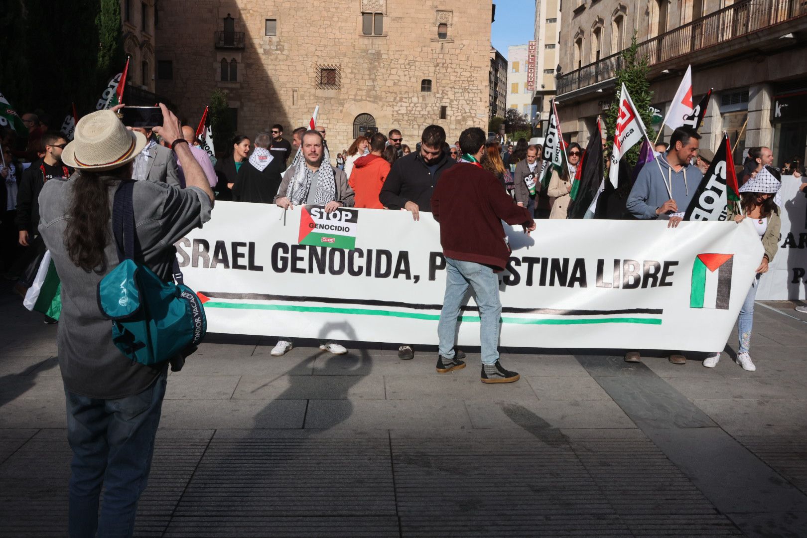 La Huelga General en apoyo a Palestina se hace escuchar en Salamanca y corta la Gran Vía