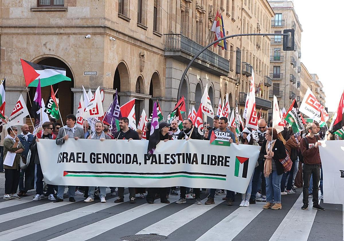 La Huelga General en apoyo a Palestina se hace escuchar en Salamanca y corta la Gran Vía