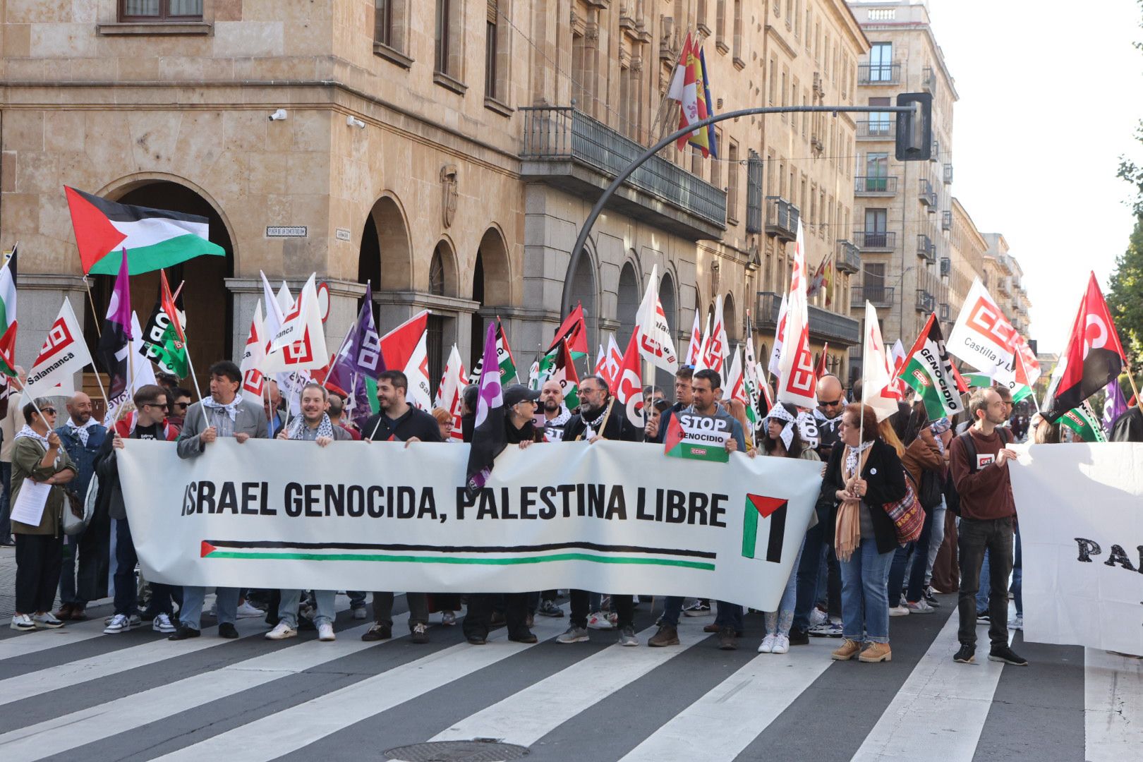La Huelga General en apoyo a Palestina se hace escuchar en Salamanca y corta la Gran Vía