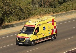 Ambulancia de soporte vital básico en una imagen de archivo.