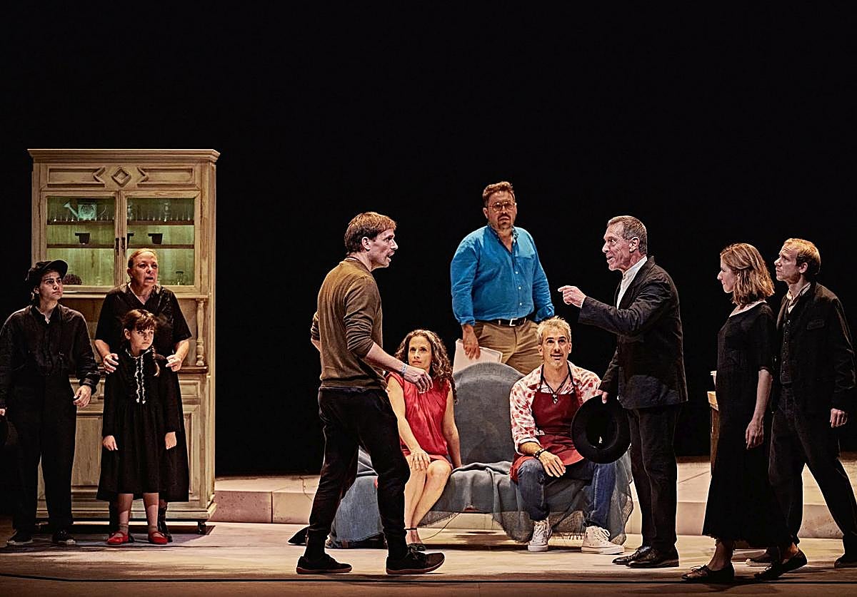 Representación de la obra 'Seis personajes en busca de autor'.