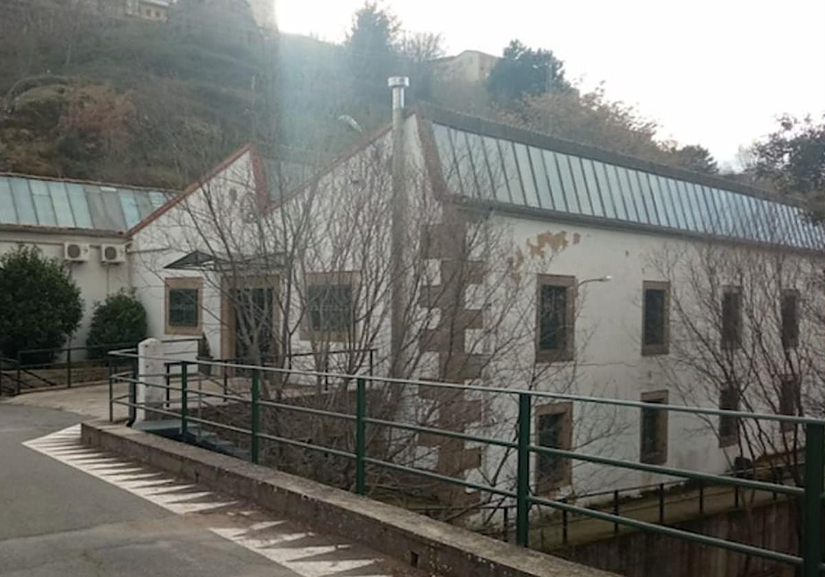 La antigua fábrica en un pueblo de Salamanca en venta que se puede convertir en hotel de lujo