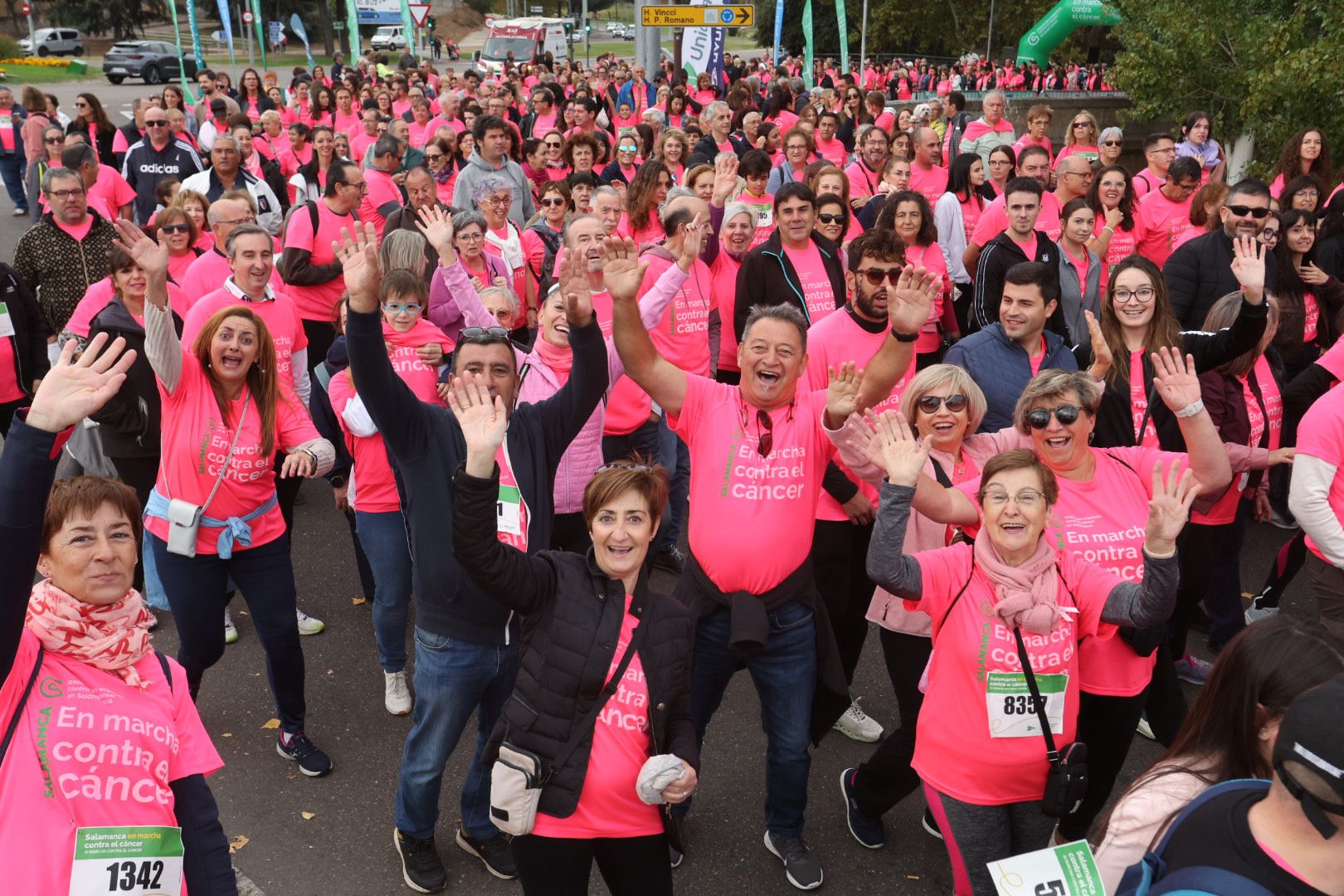 Salamanca ve la vida de color de rosa en la XI Marcha Contra el Cáncer